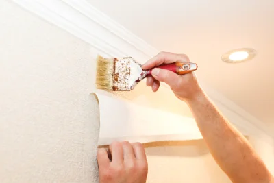 Pose de papier peint à Besneville — revêtements muraux et toiles de verre